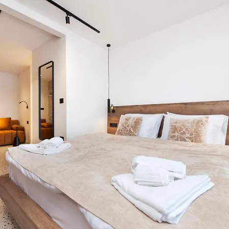La Riva Luxury