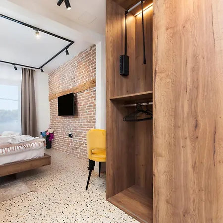 Bed & Breakfast La Riva Luxury
