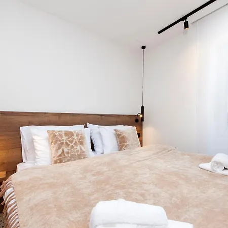 Bed & Breakfast La Riva Luxury 4*